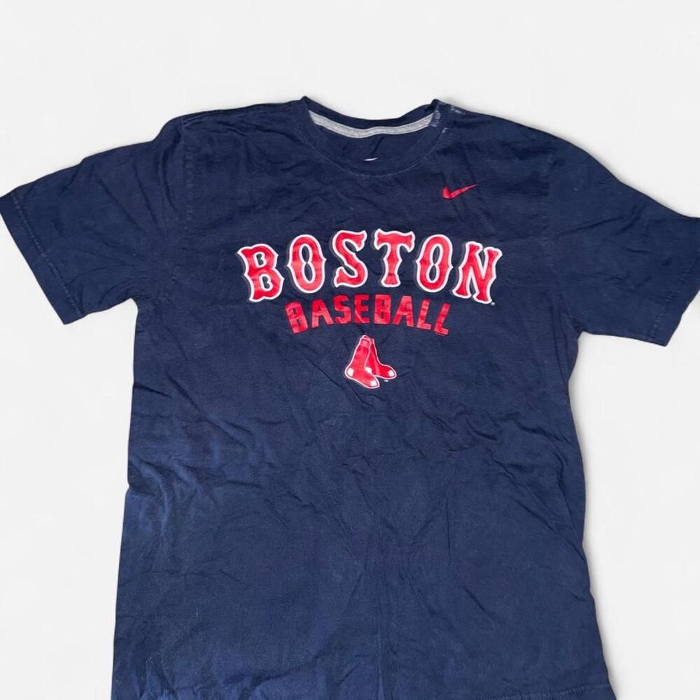 Nike Men's Navy and Blue T-shirt